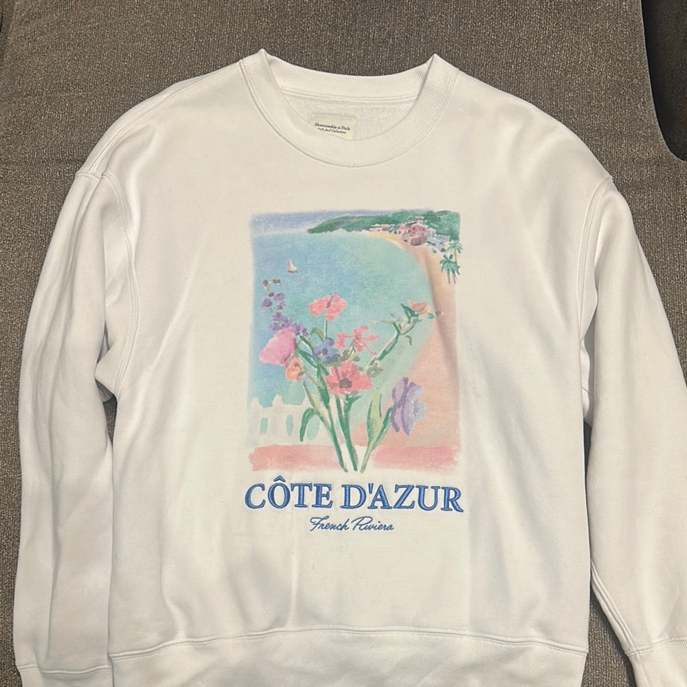 A&F Graphic Crewneck